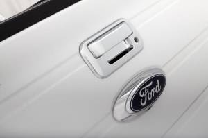 AVS - CHROME TAILGATE HAND 686551 - Image 1